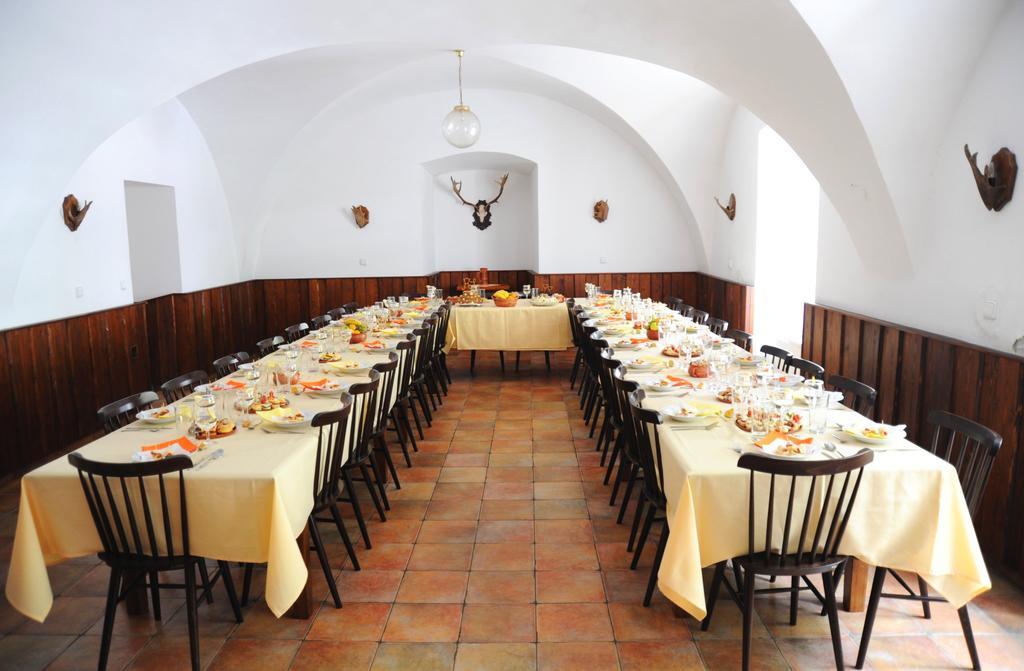 Penzion Zamek Rozsochatec Exterior photo