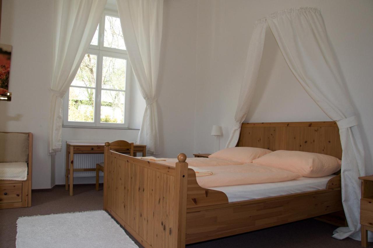 Penzion Zamek Rozsochatec Exterior photo